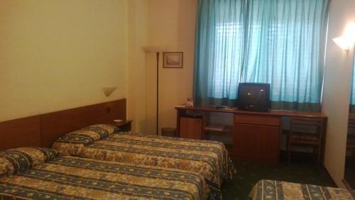 Park Hotel Galileo Реджелло Екстер'єр фото