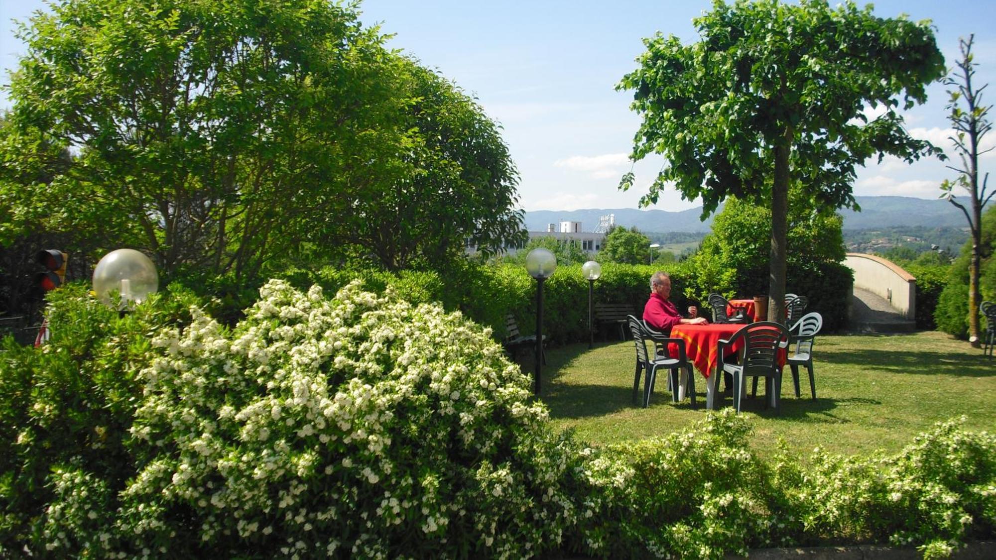 Park Hotel Galileo Реджелло Екстер'єр фото