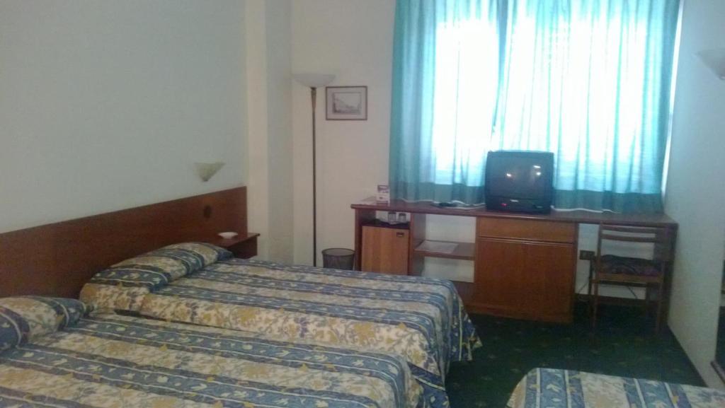 Park Hotel Galileo Реджелло Екстер'єр фото